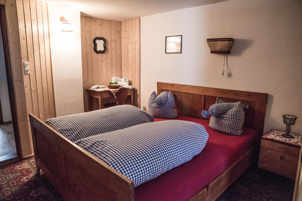 Almhuette & Skihuette Kohlerhaus Stuben am Arlberg Kamer foto