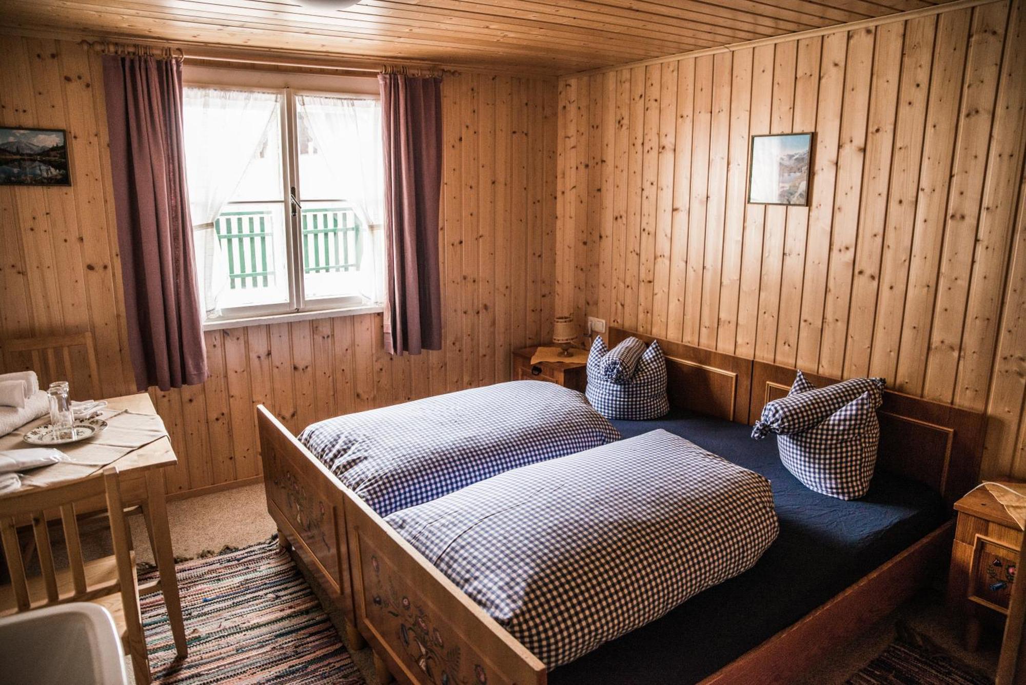 Almhuette & Skihuette Kohlerhaus Stuben am Arlberg Kamer foto